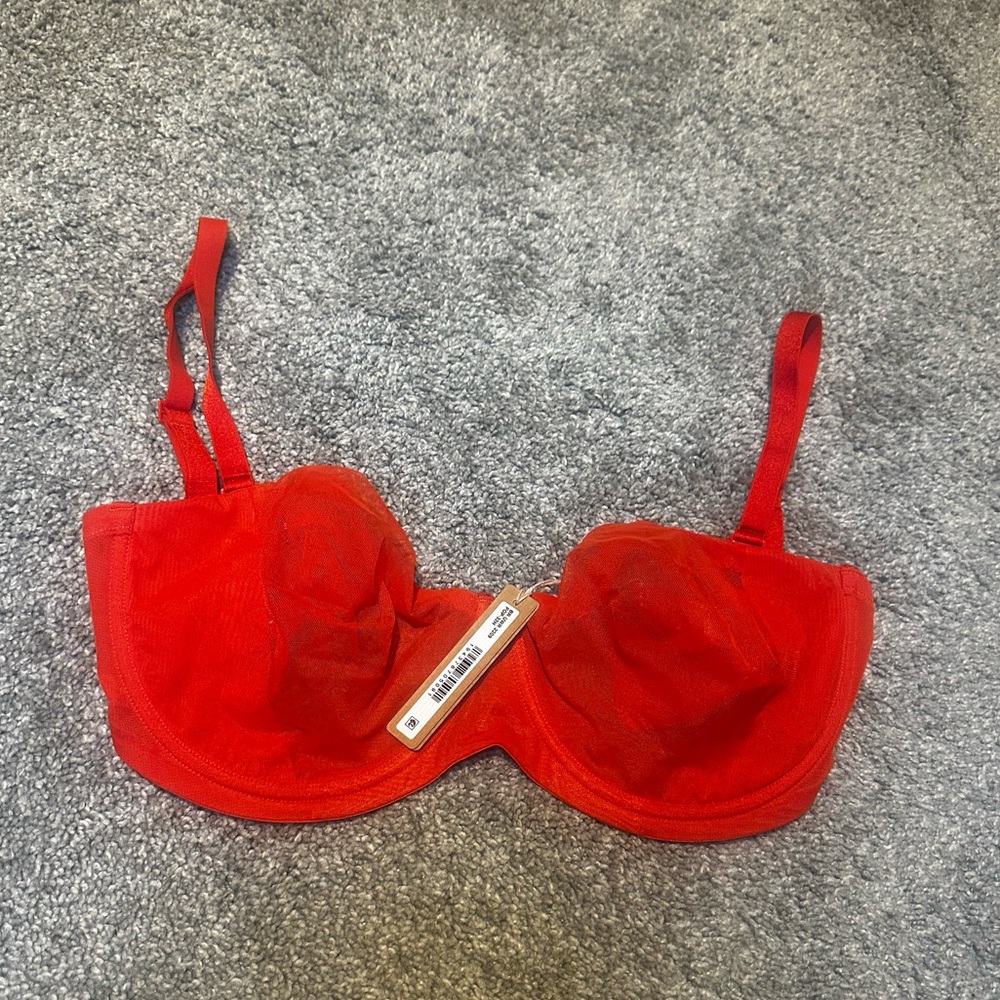 SKIMS Ultra Fine Mesh Underwire Bra Strapless